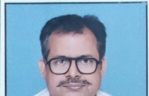 शासन के आदेश पर डा० तिवारी को प्रोन्नति मिली,बधाइयों का तांता