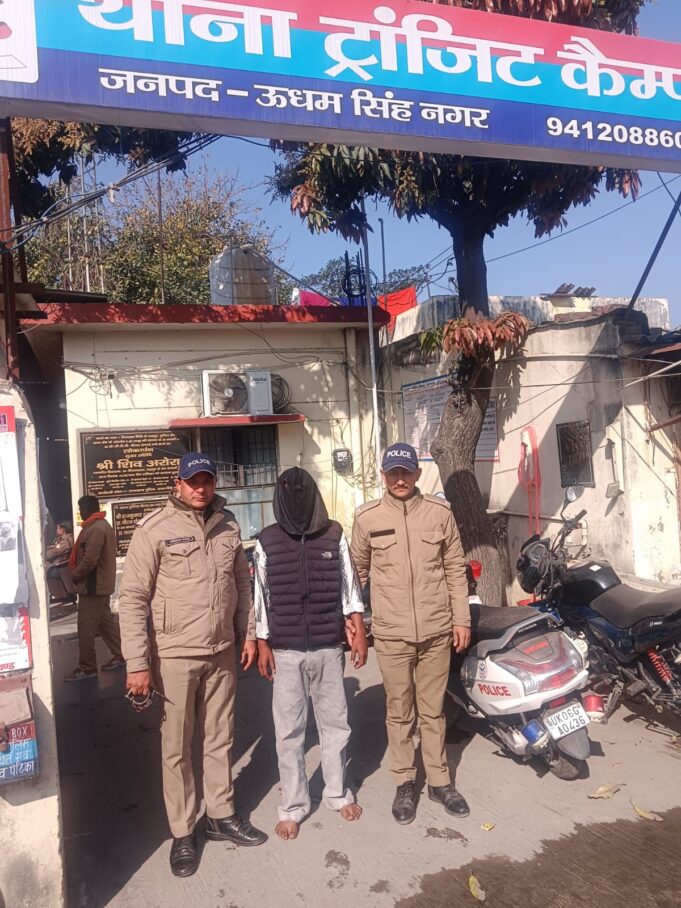 चाकू से जानलेवा हमला करने वाले अभियुक्त को ट्रांजिट कैंप पुलिस ने किया घटना में प्रयुक्त चाकू के साथ गिरफ्तार