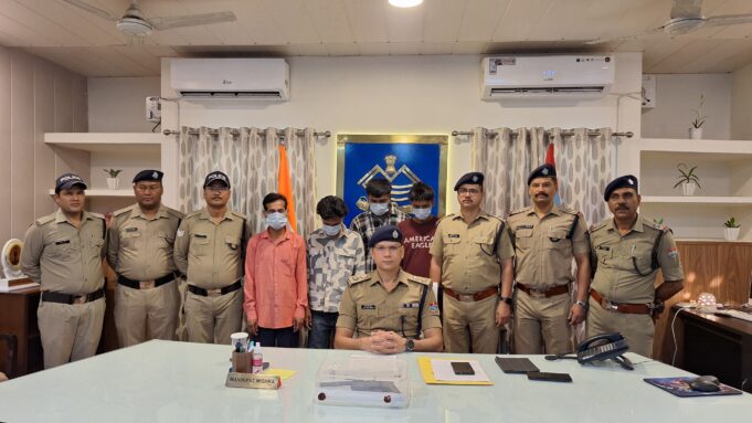 मदन दिवाकर (बीजेपी मंडल अध्यक्ष एस0सी0 मोर्चा) के ऊपर जानलेवा हमला करने वाले चार आरोपी गिरफ्तार