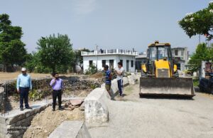 घासियारा मंडी नाले पर राजस्व एवं सिंचाई विभाग द्वारा हटाया गया अतिक्रमण