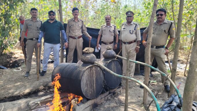 अब अवैध शराब का गोरख धंधा चलाने वालों की खैर नहीं क्योंकि आबकारी विभाग के जांबाज सिपाहियों की नजर से बच नहीं सकते
