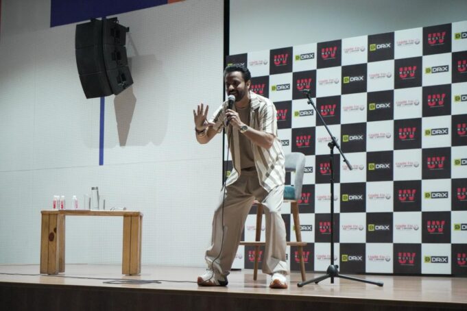 ग्राफिक एरा हिल यूनिवर्सिटी हल्द्वानी में हास्य का तड़का, द कपिल शर्मा शो’ के स्टार राजीव ठाकुर ने जमाया रंग