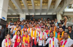 विधायक शिव अरोरा ने नवनियुक्त जिला पदाधिकारियो का अपने कार्यालय पर किया जोरदार स्वागत