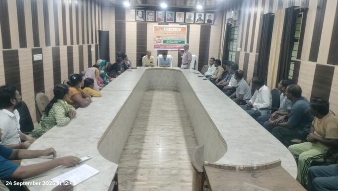 आज फूड वेंडरों को लोक कल्याण मेले मे नगर पंचायत लालकुआं में दिया गया प्रशिक्षण