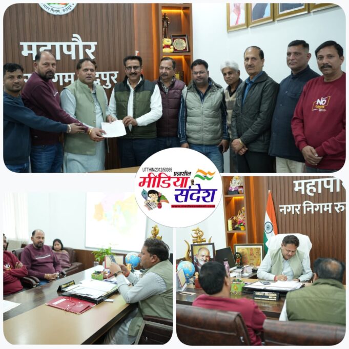 श्री सिद्धेश्वर नाथ शिव शक्ति मंदिर समिति ने महापौर को सौंपा ज्ञापन मंदिर में निर्माण कार्य कराने की लगाई गुहार, महापौर ने किया आश्वस्त