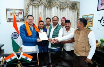 गोला खनन से जुड़े व्यवसायियों का शिष्टमंडल मिला समस्याओं को लेकर प्रदेश भाजपा महामंत्री दीपेंद्र कोश्यारी के नेतृत्व में 👉मुख्यमंत्री से