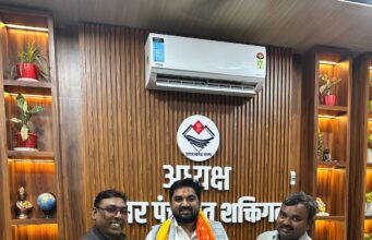 नगर पंचायत अध्यक्ष शक्तिगढ़ को भाईचारा एकता मंच ने किया सम्मानित