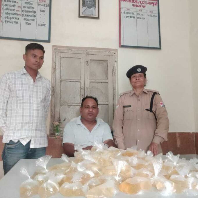 लालकुआ 👉कब से हो रही थी शराब की तस्करी ट्रेन में 👉 पुलिस को देखकर फरार हुए 118 पाऊच कच्ची शराब छोड़कर शराब तस्कर