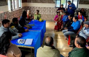 भवाली में लगा स्वास्थ्य मेला सैकड़ो लोगों ने उठाया लाभ 👉 डॉ अभीनव असवाल ने क्षेत्रीय लोगों को दिया स्वस्थ रहने का संदेश