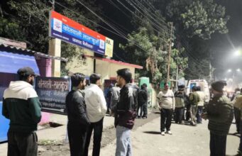 बिंदुखत्ता लालकुआं 👉 सरे बाजार व्यापारी से हुई मारपीट को लेकर 👉 बिंदुखत्ता की महिला ने लगाया व्यापारी पर छेड़छाड़ का आरोप पुलिस जुटी जांच में