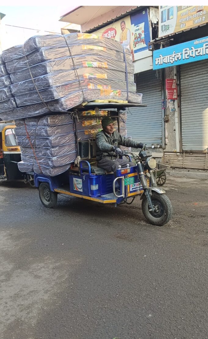 नाकाम परिवहन विभाग एवं ट्रैफिक प्रशासन 👉 नियमों को ठेंगा दिखाते चालक