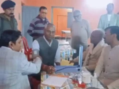 लालकुआँ में अम्बेडकर महापरिनिर्वाण दिवस पर👉 लगा स्वास्थ्य शिविर 👉 245 लोगों की जांच में मौजूदा विधायक मोहन बिष्ट ने भी कराई जांच