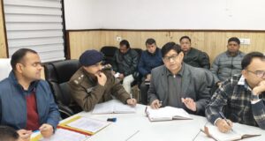 शांतिकुंज द्वारा बैरागी कैंप में 20 जनवरी से 24 जनवरी की मध्य में आयोजित होने एल कार्यक्रमो की सफलता के लिए जिलाधिकारी ने संबंधित अधिकारियों के साथ की बैठक