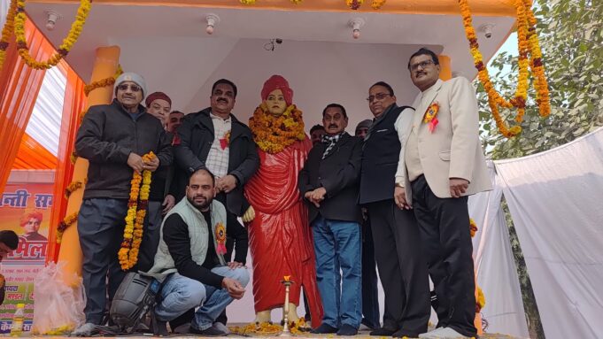 धूमधाम से मनाई स्वामी विवेकानंद जी की जयंती