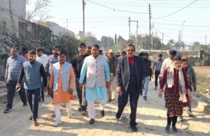 महापौर ने निर्माणाधीन बस टर्मिनल का किया निरीक्षण जल्द शुरू होगा बस टर्मिनलः विकास शर्मा बस टर्मिनल की जद में आ रहे व्यापारियों का होगा पुनर्वास