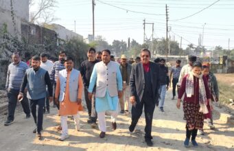 महापौर ने निर्माणाधीन बस टर्मिनल का किया निरीक्षण जल्द शुरू होगा बस टर्मिनलः विकास शर्मा बस टर्मिनल की जद में आ रहे व्यापारियों का होगा पुनर्वास