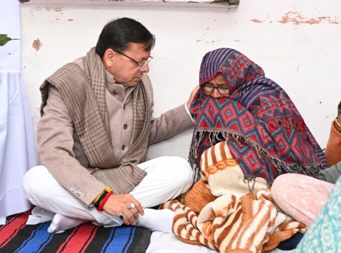 मुख्यमंत्री पुष्कर सिंह धामी ने अपने खटीमा भ्रमण के दूसरे दिन रविवार को कैंप कार्यालय