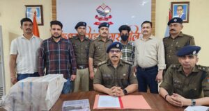 एक hyundai exter कार से 25 डिब्बों में 6000 कैप्सूल Tramadol के साथ एक शातिर अभियुक्त को किया गिरफ्तार