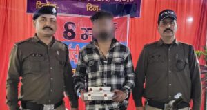 कोतवाली किच्छा पुलिस ने चेकिंग के दौरान ग्राम कुरैया से एक शातिर नशा तस्कर को किया गिरफ्तार