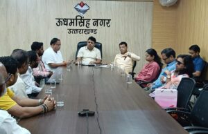 रुद्रपुर में जल्द बनेगा बंग भवन, विधायक शिव अरोरा ने डीएम को सौंपा पत्र