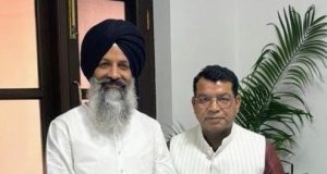 रुद्रपुर आगमन पर राधा स्वामी डेरा ब्यास प्रमुख हजूर जसदीप सिंह जी गिल से मिले विधायक शिव अरोरा