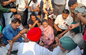 किसानों के धरना प्रदर्शन को ठुकराल ने दिया समर्थन